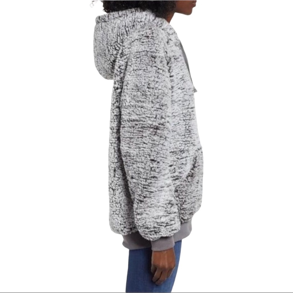 SOLD! Thread & Supply Gray & White Sherpa Fleece Hoodie Sweatshirt Sweater - Picture 3 of 8